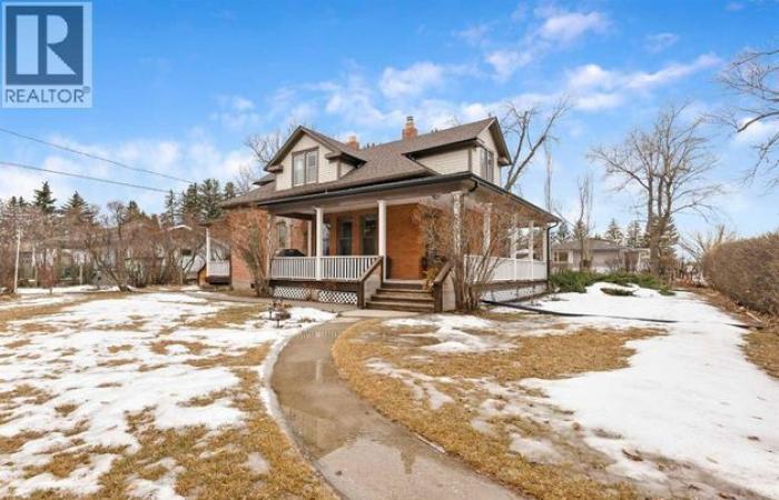 عرض
      منزل
      طفولة
      رئيس
      وزراء
      كندي
      سابق
      للبيع
      مقابل
      830
      ألف
      دولار
      (صور)