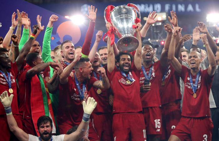 «فيفا»
      يحقق
      مع
      مسؤولين
      في
      الاتحاد
      الكونغولي
      بتهمة
      «الفساد»