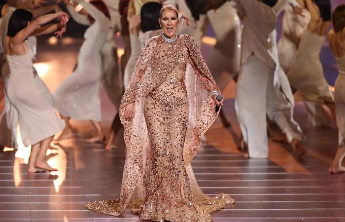 بعد
      المرض
      والحزن
      ودرب
      الآلام...
      سيلين
      ديون
      عائدة
      إلى
      عاصمة
      الحب