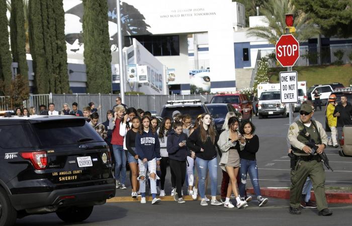 كوبا
      تقارع
      إرث
      «الكوماندانتي»...
      وأيتام
      ثورة
      رومانسية