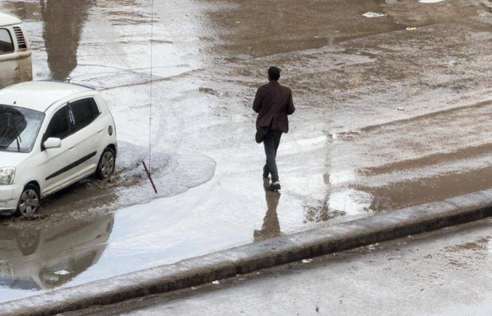 أمطار
      رعدية
      بالمنطقة
      في
      فصل
      الربيع...
      ما
      علاقة
      التغير
      المناخي؟