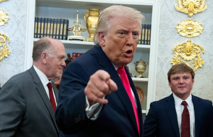 بعد
      التأجيل
      بسبب
      حرب
      إيران...
      ترمب
      يزور
      الصين
      منتصف
      مايو