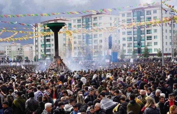 بريطانيا
      وتركيا
      توقعان
      اتفاقاً
      مليارياً
      في
      مجال
      الدفاع
      الجوي