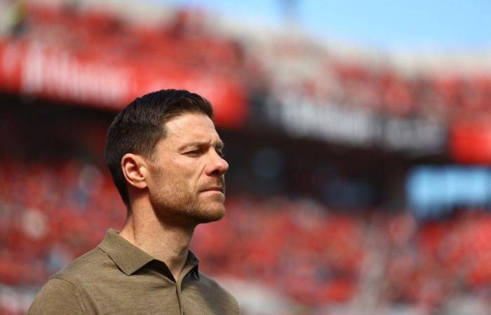 ليفربول
      يجهّز
      الطريق
      لتشابي
      ألونسو