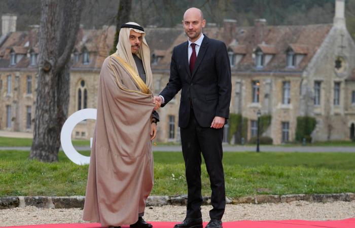 حرب
      إيران
      على
      طاولة
      محادثات
      وزراء
      خارجية
      مجموعة
      السبع