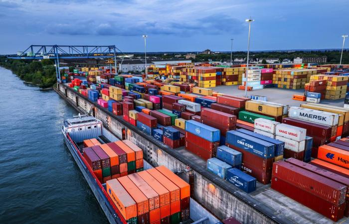 التضخم
      يتجاوز
      مستهدف
      بنك
      اليابان...
      باستخدام
      «المؤشر
      الجديد»