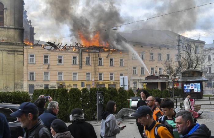 مشرّعون
      روس
      يزورون
      أميركا
      بعد
      سنوات
      من
      الغياب
      كجزء
      من
      تطبيع
      العلاقات