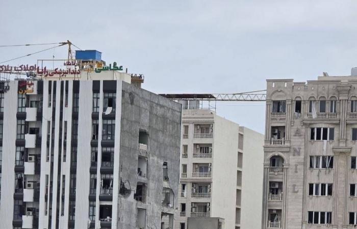 ترمب
      يمدد
      مهلة
      استهداف
      محطات
      الطاقة
      الإيرانية
      حتى
      6
      أبريل