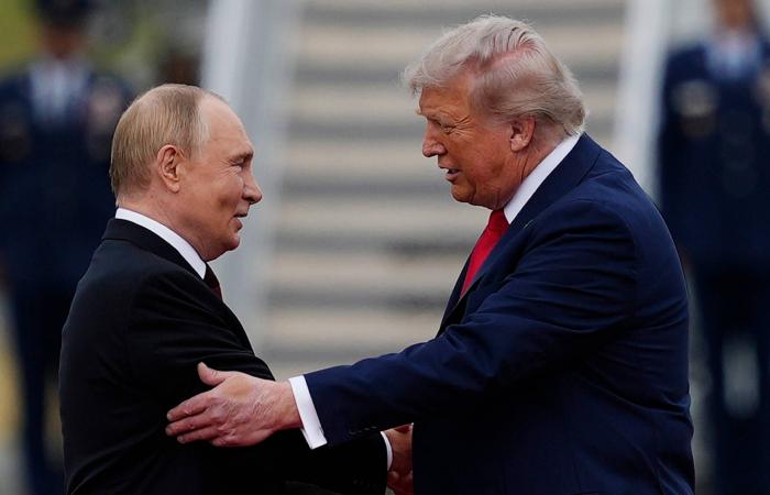 تهديدات
      ترمب
      تضع
      قادة
      أوروبا
      أمام
      معادلة
      صعبة