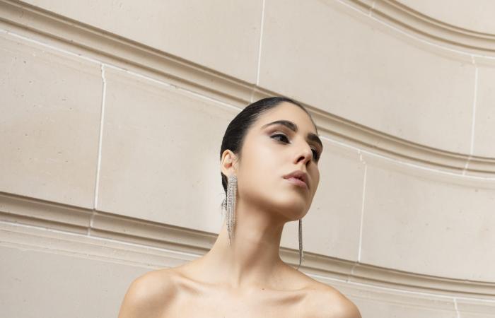 سارة أنسي.. أزياء مصريّة تجوب عواصم الموضة العالمية