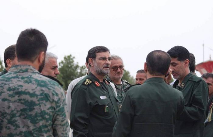 علي
      رضا
      تنغسيري…
      مهندس
      حرب
      المرشد
      على
      الممرات