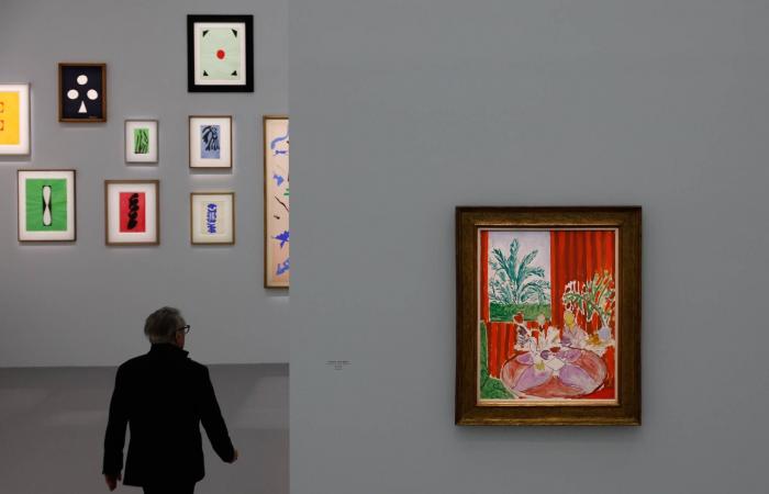 في
      وداع
      أحمد
      قعبور
      الذي
      غنّى
      للمقهورين