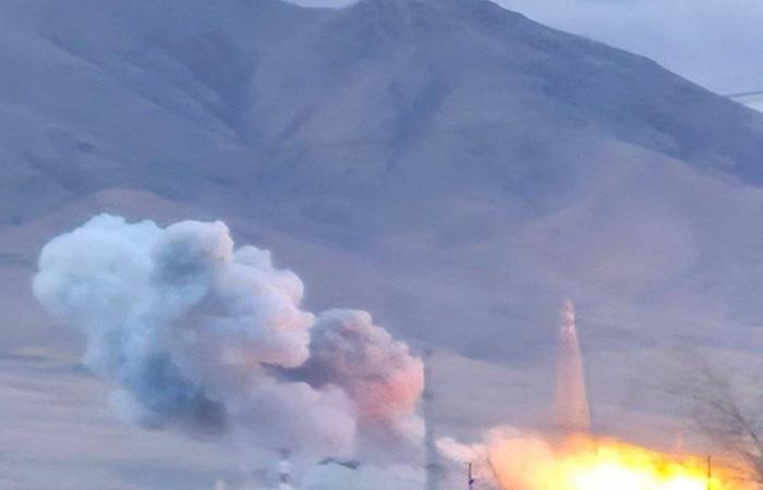 هجمات
      إسرائيل
      تشتد
      على
      منشآت
      نووية
      في
      إيران