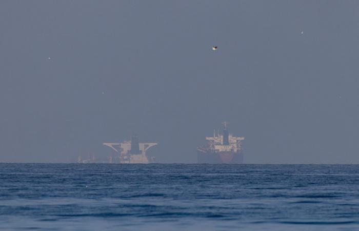 اتهم ترامب بـ"الكذب".. إعلام إيراني: الحرس الثوري منع 3 سفن من عبور مضيق هرمز