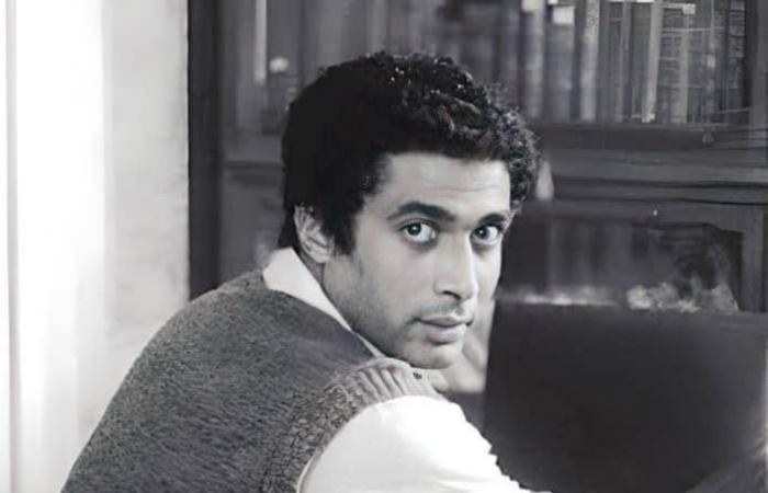 أين
      تُعرض
      مقتنيات
      أحمد
      زكي؟
      لغز
      يتجدَّد
      كلّ
      عام