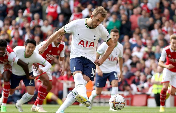 محمد
      صلاح
      يحفر
      اسمه
      بين
      أعظم
      مهاجمي
      «الدوري
      الإنجليزي»