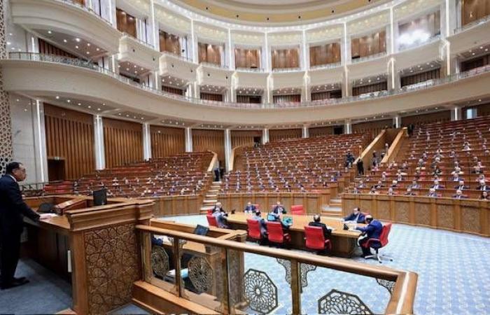 اعتذار
      برلمانيين
      مصريين
      عن
      لقاء
      مدبولي
      في
      مكتبه
      يثير
      تباينات