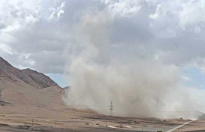 الحرب
      تمتد
      إلى
      المفاعلات
      والمصانع