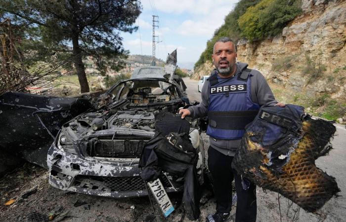 صواريخ
      «حزب
      الله»
      تُهدد
      الطيران
      المدني