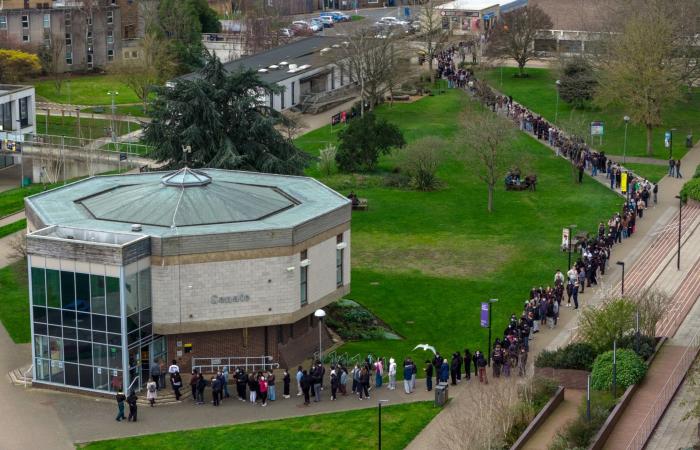 تفشّي التهاب السحايا B في المملكة المتحدة.. ماذا نعرف عن هذا المرض؟