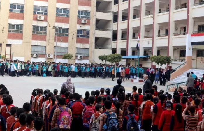 بعد بدء الحصة الأولى.. مصر تقرر تعطيل الدراسة وتأجيل امتحانات اليوم لهذا السبب