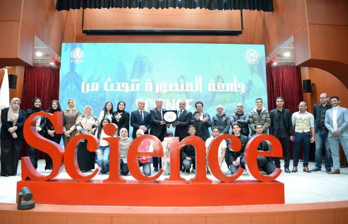 سرقة
      أكثر
      من
      400
      ألف
      قطعة
      شوكولاته
      «كيت
      كات»
      في
      إيطاليا