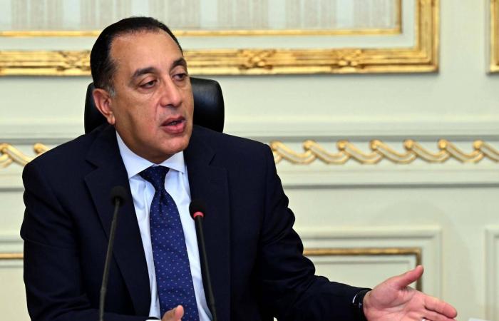 وفاة
      الرئيس
      الجزائري
      الأسبق
      اليامين
      زروال