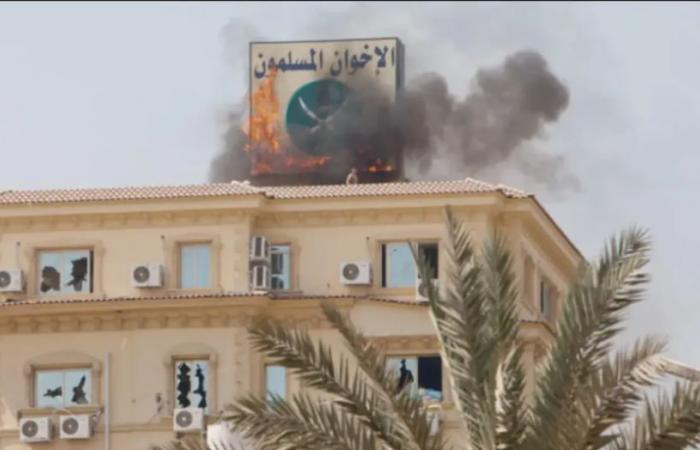 مصر:
      توقيف
      عناصر
      من
      «حسم»
      متهمين
      بـ«التخطيط
      لاغتيال
      السيسي»