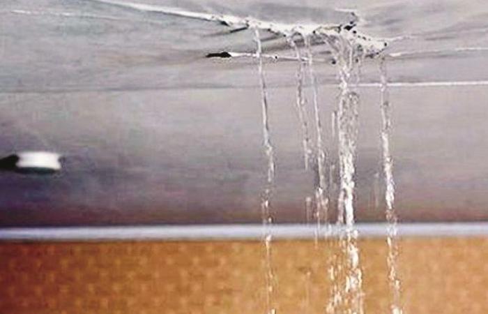 استشاريون ومقاولون ومواطنون لـ "الشرق": 5 أسباب وراء تسرب مياه الأمطار في المنازل حديثة الإنشاء