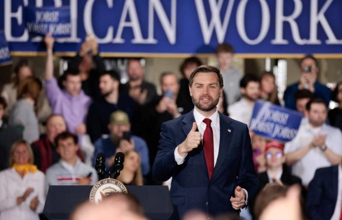 ترمب:
      إيران
      ستسمح
      بمرور
      20
      ناقلة
      نفط
      عبر
      مضيق
      هرمز
      في
      الأيام
      المقبلة