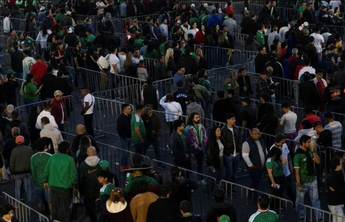 وفاة مشجع واحتجاجات واشتباكات في مباراة المكسيك والبرتغال بملعب افتتاح مونديال 2026