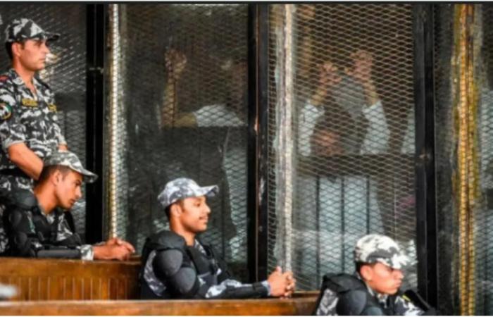 مصر:
      توقيف
      عناصر
      من
      «حسم»
      متهمين
      بـ«التخطيط
      لاغتيال
      السيسي»