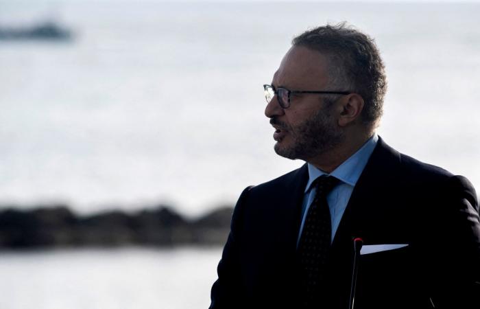 "يحتاج تعويضات".. قرقاش يتحدث عن شروط الحل السياسي لهجمات إيران على دول الخليج