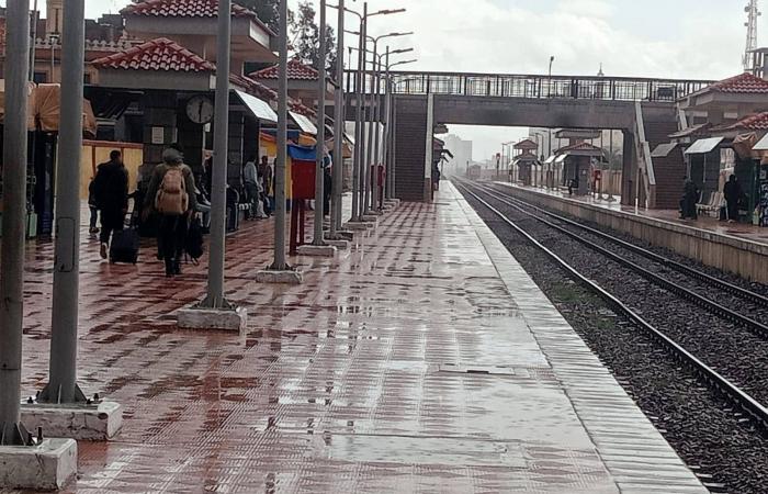 «فوضى
      وارتباك»
      دراسي
      في
      3
      محافظات
      مصرية
      بسبب
      الأمطار