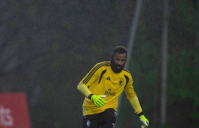 رئيس
      بلدية
      باريس
      يسعى
      لحل
      بشأن
      مفاوضات
      ملعب
      سان
      جيرمان