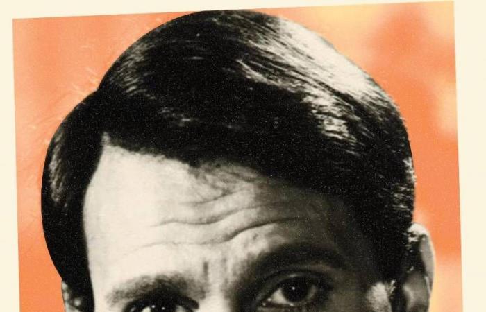 كتاب
      جديد
      عن
      معارك
      عبد
      الحليم
      حافظ
      الفنية