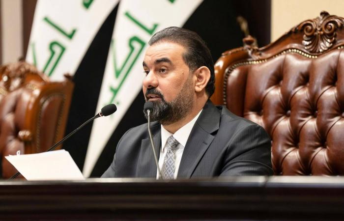 البرلمان
      العراقي
      يحدد
      11
      أبريل
      موعداً
      لانتخاب
      رئيس
      الجمهورية