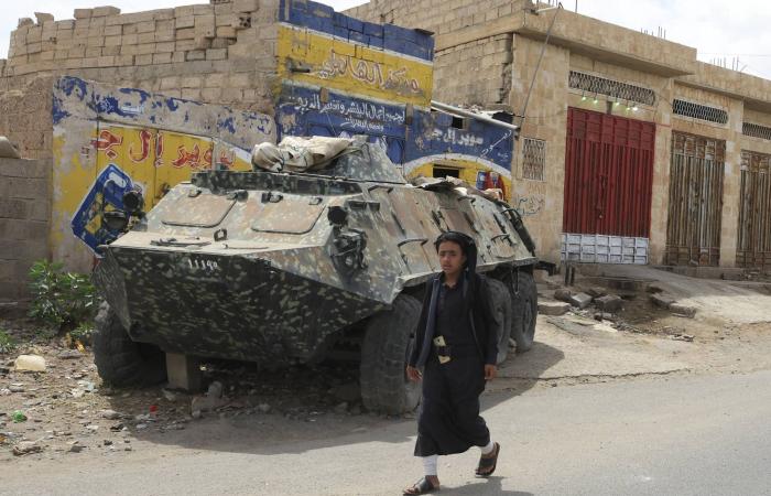 هل
      يؤدي
      انخراط
      الحوثيين
      إقليمياً
      إلى
      تحرير
      ميناء
      الحديدة؟