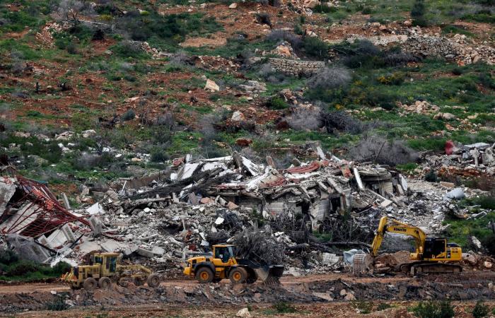 واشنطن:
      المطلوب
      نزع
      سلاح
      «حزب
      الله»
      ولا
      مشكلة
      مع
      الشيعة