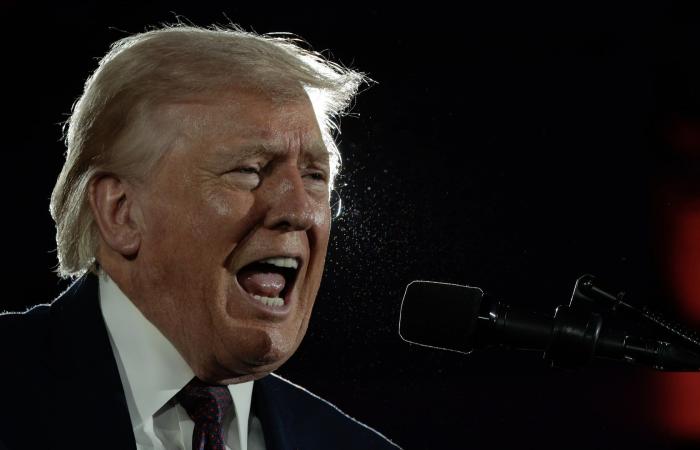 "قد يعد جريمة حرب".. خبراء يحذرون من تنفيذ ترامب لتهديده بضرب البنية التحتية لإيران