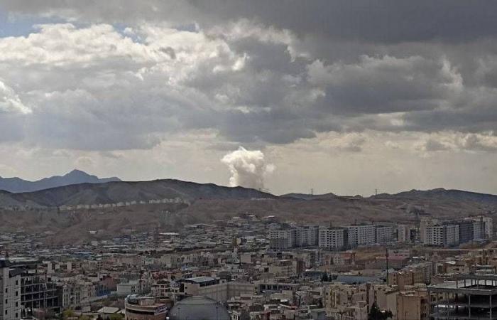 إسرائيل
      تقر
      قانوناً
      بتطبيق
      الإعدام
      على
      الفلسطينيين
      المدانين
      في
      هجمات
      مميتة