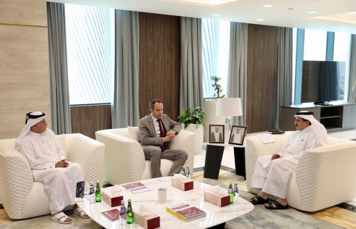 رئيس غرفة قطر يجتمع مع سفيري بلجيكا وسنغافورة