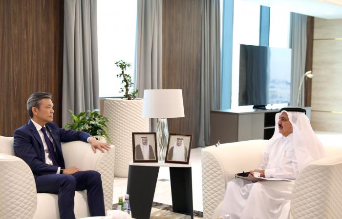 رئيس غرفة قطر يجتمع مع سفيري بلجيكا وسنغافورة
