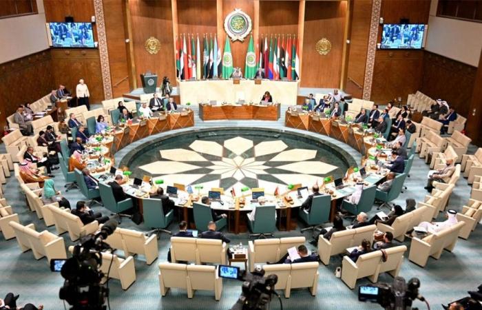 الجامعة العربية تدين الاعتداءات الإيرانية على محطات الكهرباء والمياه بالكويت وتعتبرها جريمة حرب