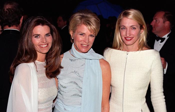 بعد 27 عامًا على رحيلها.. أسلوب موضة كارولين بيسيت كينيدي يعود للواجهة
