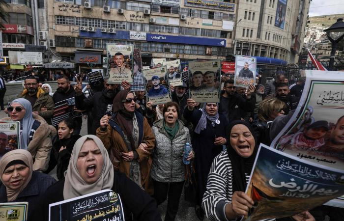 الشرع
      يلتقي
      الملك
      تشارلز
      وستارمر
      خلال
      زيارته
      بريطانيا