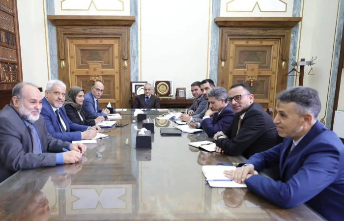 برلمانيون
      ليبيون
      يتمسّكون
      بـ«خطة
      إصلاح
      مجلس
      النواب»