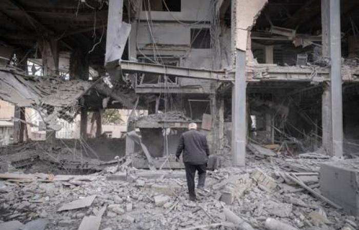 نتنياهو يقول إن أهداف الحرب مع إيران قد تحققت "أكثر من نصفها"، وغارات إسرائيلية جديدة على طهران