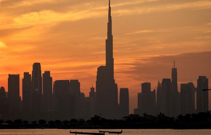 دبي: لا تسريب نفطي جرّاء استهداف ناقلة كويتية قرب الإمارة