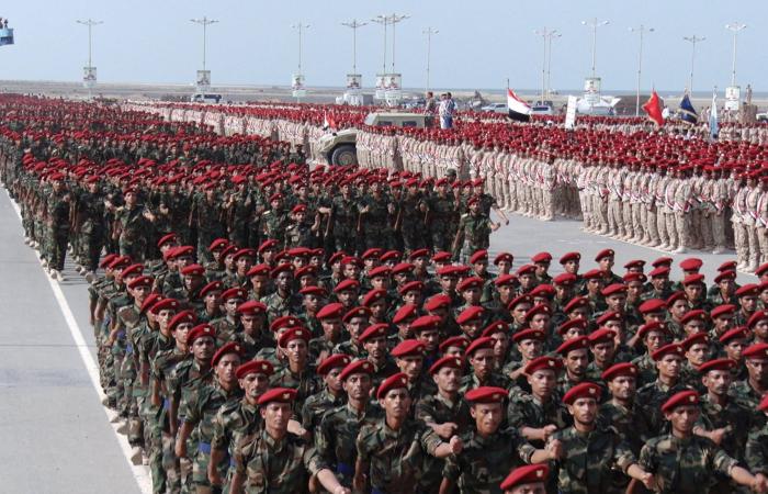 مدارس
      الحوثيين
      في
      اليمن...
      معسكرات
      تجنيد
      مبكّر